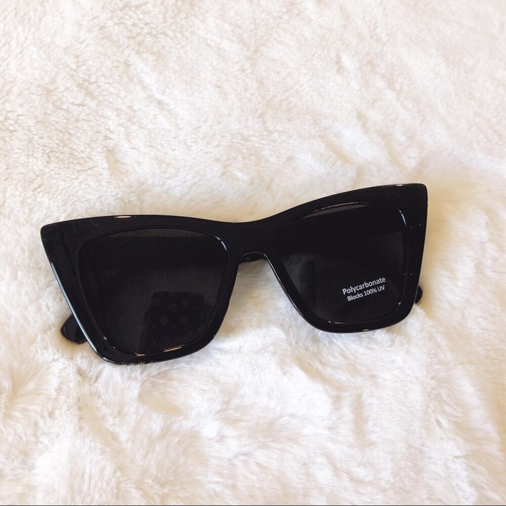 Kiara Glossy Black Full Rim Cat Eye Sunglasses - Picture 2 of 10